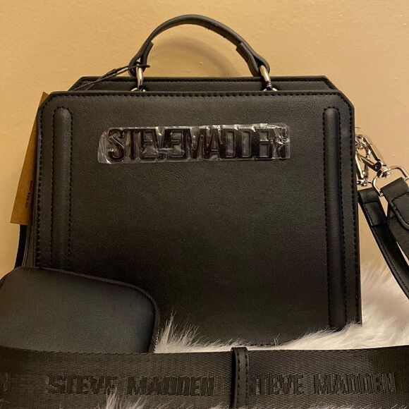 NWT Steve Madden (Bevelyn) Crossbody Bag w/ Airpod Pouch - Black - Viral TikTok - Picture 1 of 14